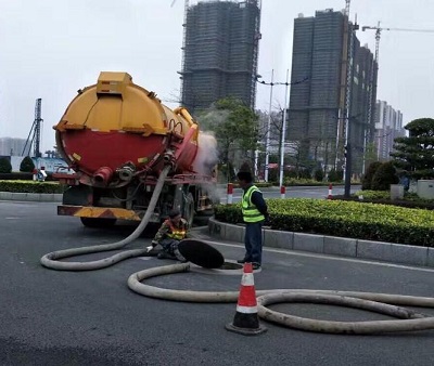 广州疏通清淤，采用高压清洗车管道疏通，高效快捷